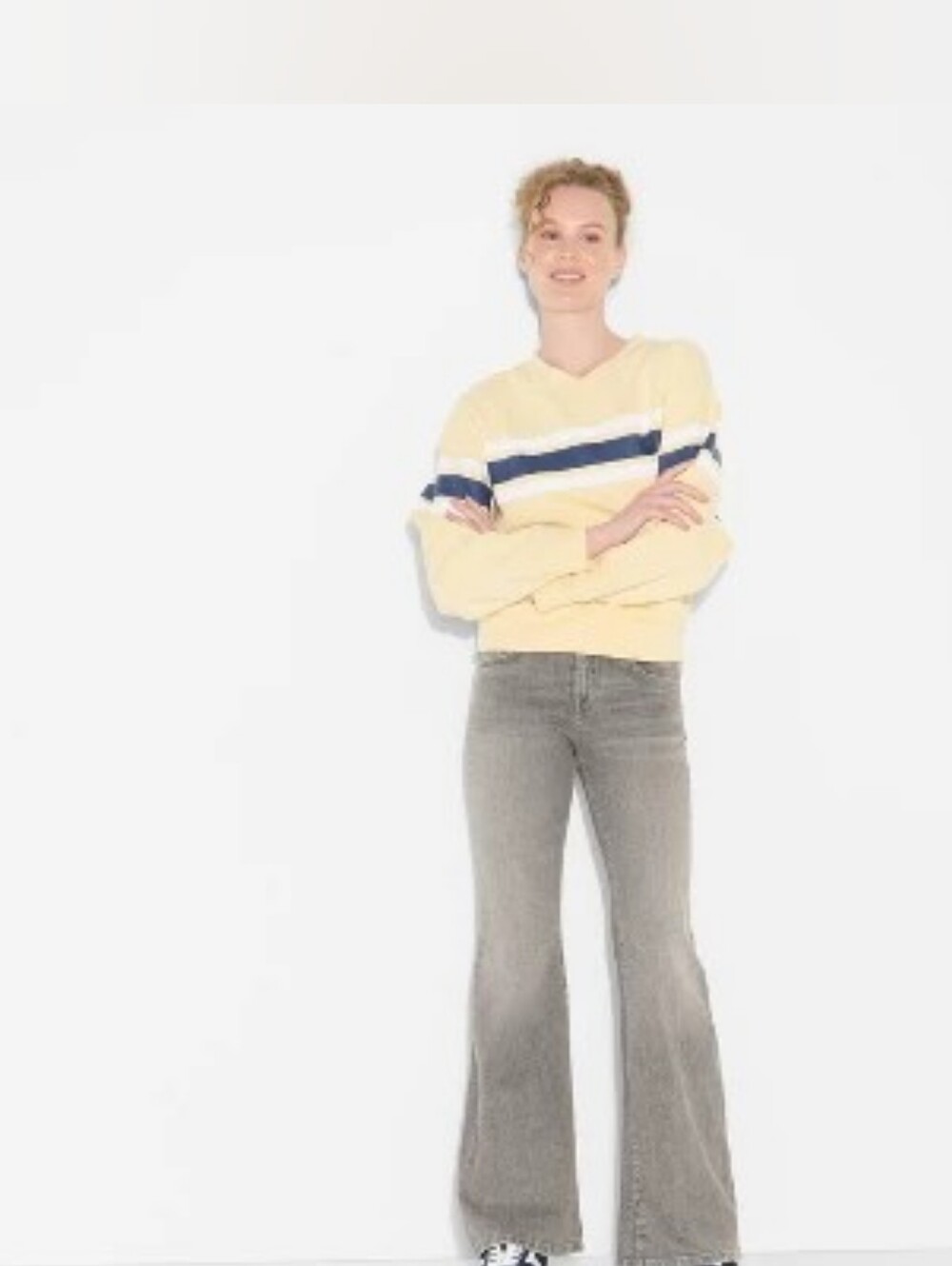 Wild Fable Mid-Rise Flare Jeans Size 12, Gray Wash